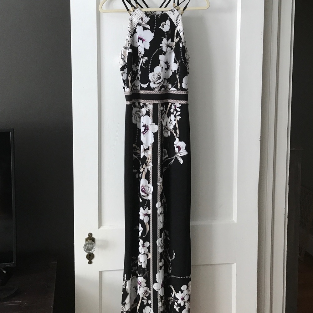 Beautiful maxi dress!